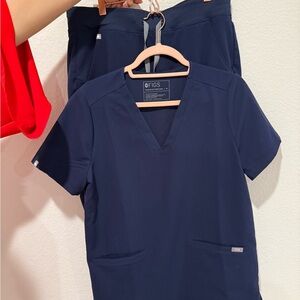 Figs Set Technical Collection in Deep Blue Shirt and Pants